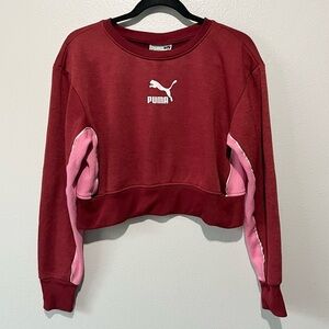 PUMA- Crew Neck Long Sleeve Cropped Sweatshirt Size M